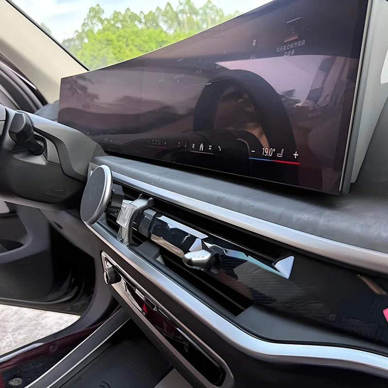 MagSafe-kompatible Handyhalterung mit kabellosem Laden – passend für BMW X5 (G05 LCI) & X6 (G06 LCI) ab 2023 | Facelift mit Curved Display | Lüftungsgitter 15 W