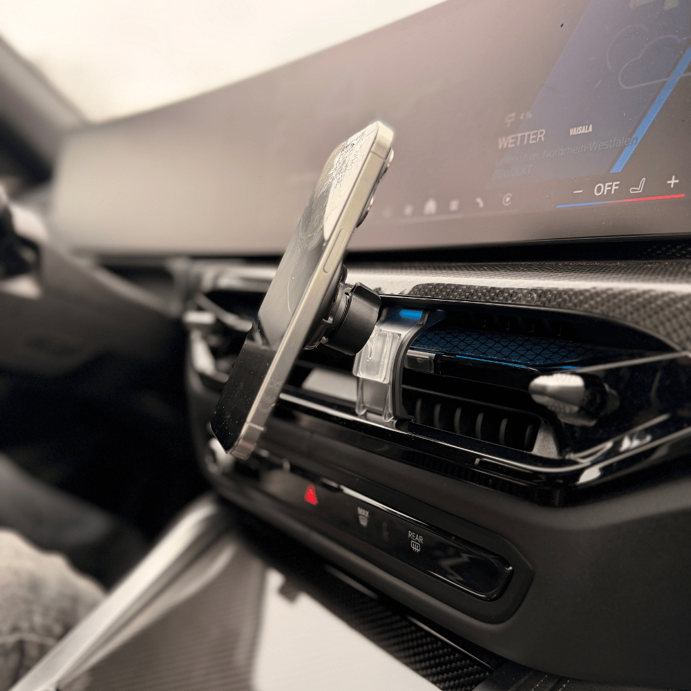 Premium MagSafe - kompatible Handyhalterung für BMW 3er & 4er Facelift G20 G21 G22 G23 LCI | M3 G80 | M4 G82 G83 – Lüftungsgitter Smartphone Halter mit Wireless Charging - CarWorlds GmbH