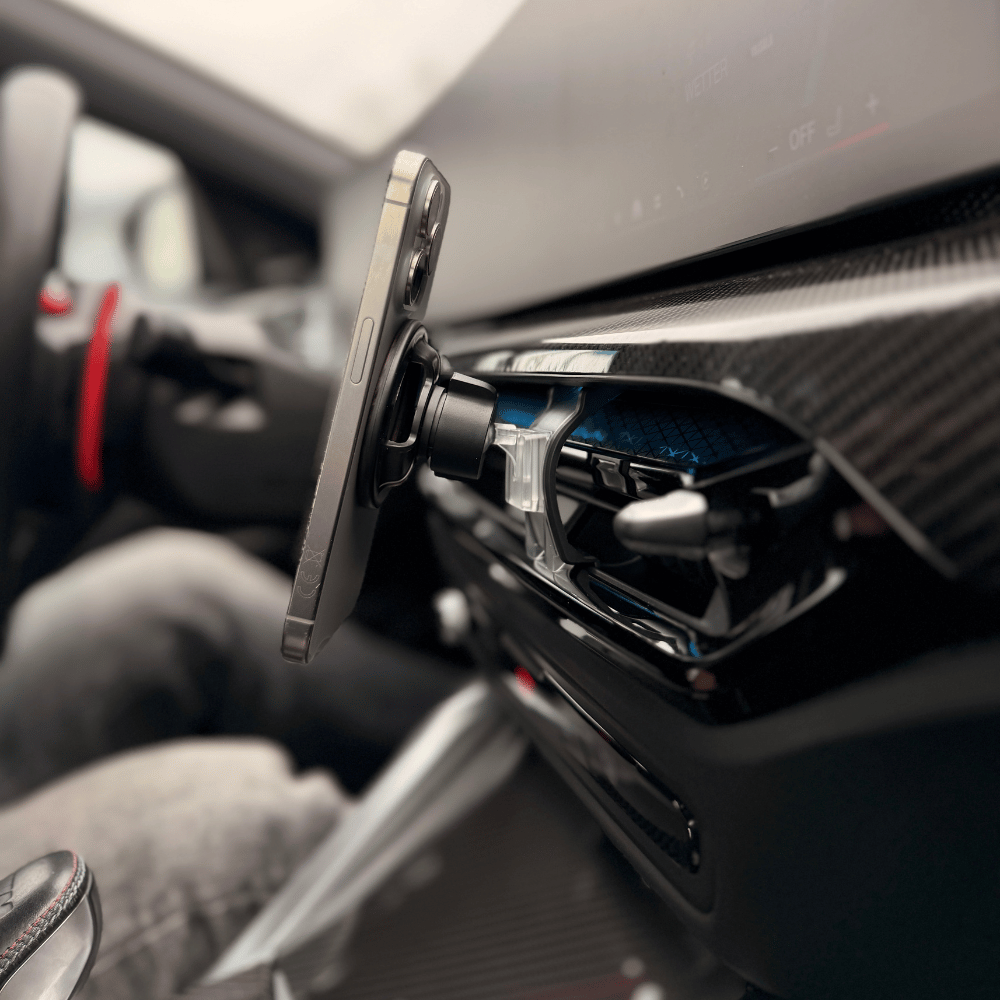 Premium MagSafe - kompatible Handyhalterung für BMW 3er & 4er Facelift G20 G21 G22 G23 LCI | M3 G80 | M4 G82 G83 – Lüftungsgitter Smartphone Halter mit Wireless Charging - CarWorlds GmbH